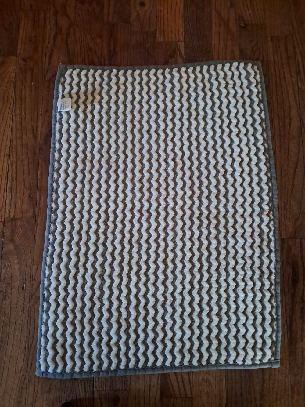 Room Essentials Gray and White Chevron Door Mat 14"x17"
